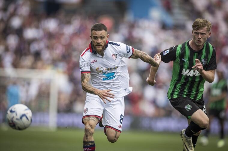 Nandez, centrocampista del Cagliari, in azione nel match contro il Sassuolo | Foto Valerio Spano