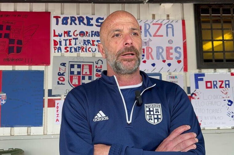 Alfonso Greco, allenatore della Torres | Foto Centotrentuno