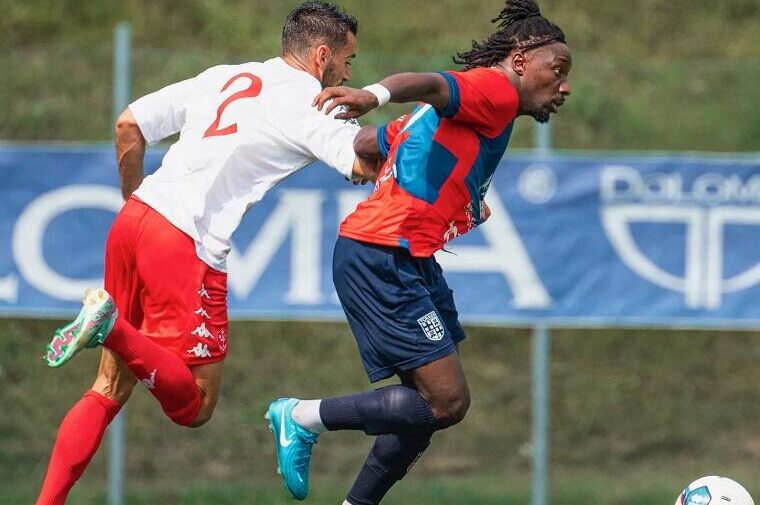 Momo Varela in occasione della sfida contro la Triestina | Foto Facebook TorresMomo Varela in occasione della sfida contro la Triestina | Foto Facebook Torres