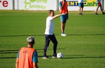 Davide Nicola durante un momento dell'allenamento | Foto Centotrentuno