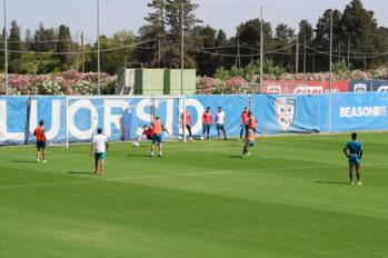 Uno scatto dell'allenamento del Cagliari agli ordini di Davide Nicola | Foto Centotrentuno