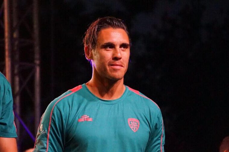Nicolas Viola, giocatore del Cagliari, alla presentazione della squadra a Costa Rei | Foto Centotrentuno