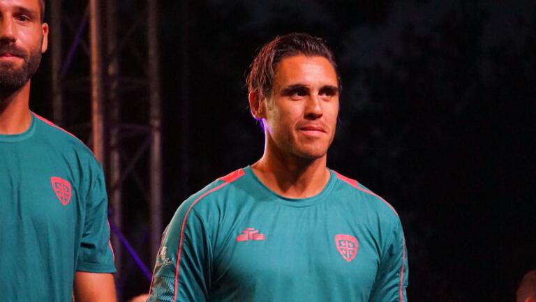 Nicolas Viola, giocatore del Cagliari, alla presentazione della squadra a Costa Rei | Foto Centotrentuno