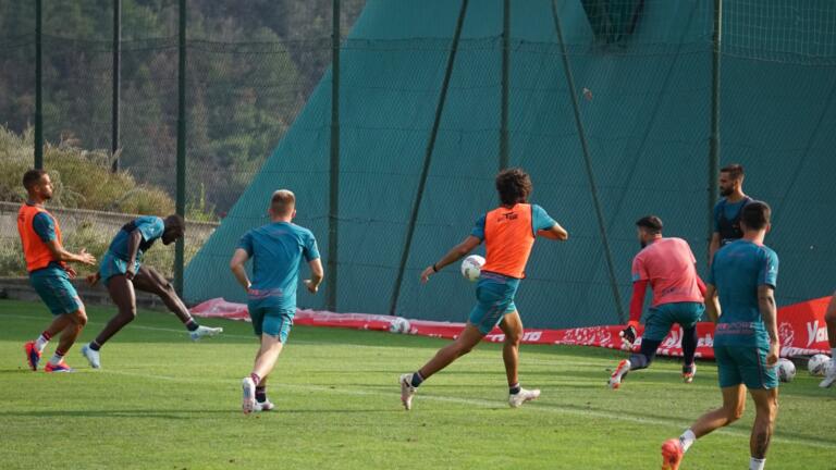 Uno scatto dell'allenamento del Cagliari a Chatillon | Foto Centotrentuno