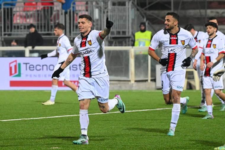 Di Massimo esulta dopo un gol con il Gubbio nella scorsa stagione | Foto Facebook Lega Pro