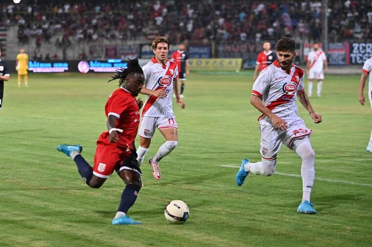 Varela durante Torres-Mantova | Foto Alessandro Sanna