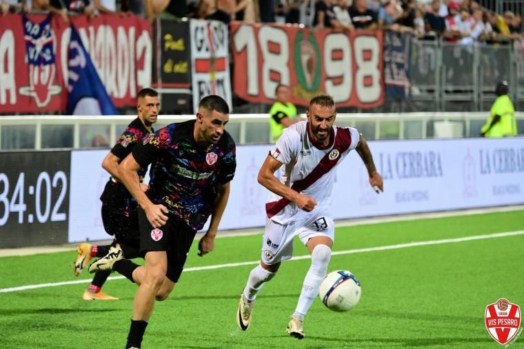 Paganini durante Vis Pesaro-Arezzo di Coppa Italia | Foto Facebook Vis Pesaro 1898/ Filippo Baioni