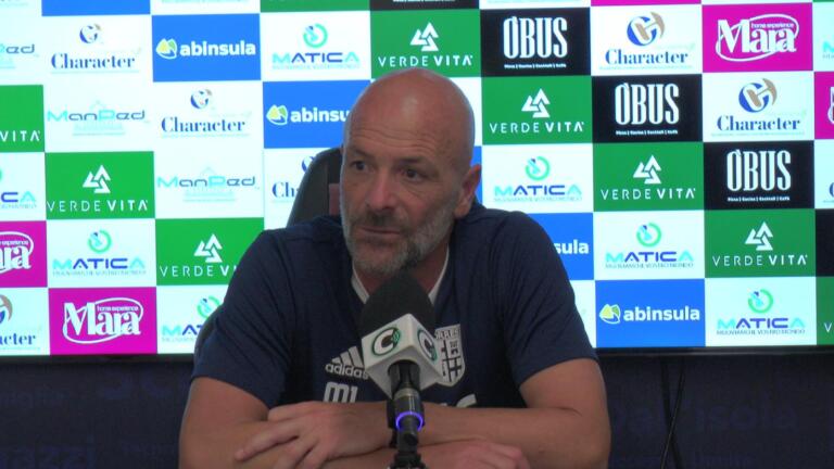Alfonso Greco, allenatore della Torres in sala stampa