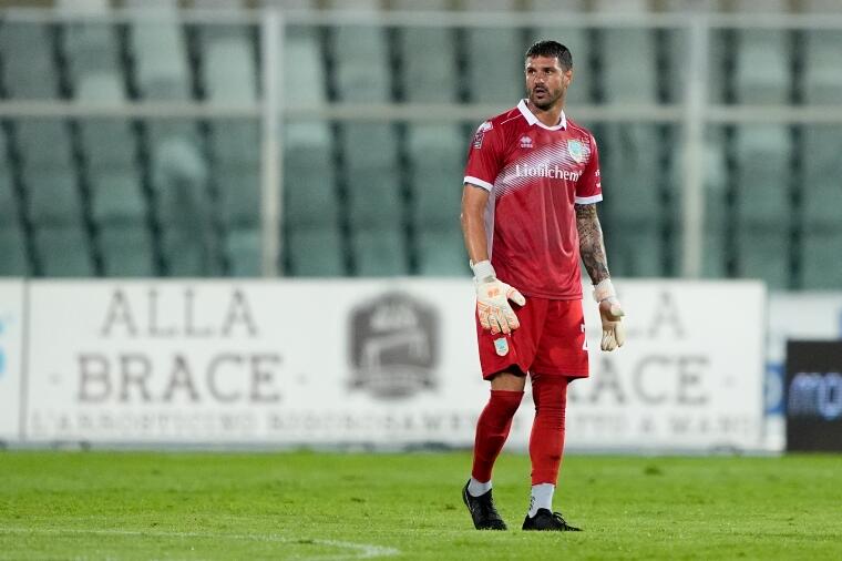 Alessandro Tonti, portiere del Pineto | Foto Facebook Pineto Calcio