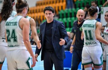 Antonello Restivo, coach delle Dinamo Women, foto di Luigi Canu