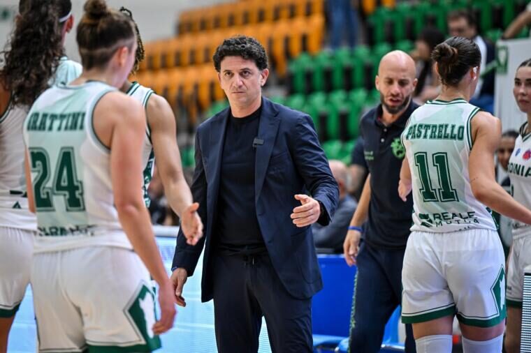Antonello Restivo, coach delle Dinamo Women, foto di Luigi Canu