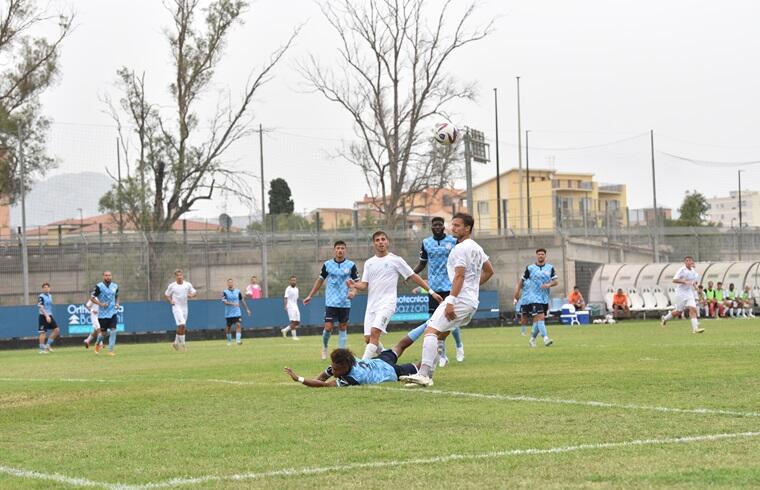 Uno scatto del match tra Olbia e Ilvamaddalena | Foto Sandro Giordano/Centotrentuno