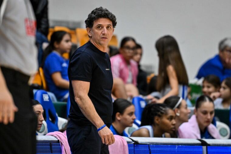 Antonello Restivo, coach della Dinamo Women | Foto Luigi Canu