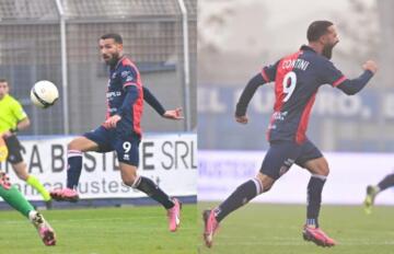 Gianluca Contini esulta per il gol segnato contro la Pro Patria | Foto Virtus Verona