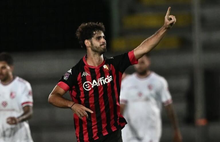 L'esultanza di Quirini dopo il gol in Lucchese-Rimini | Foto Facebook Lega Pro