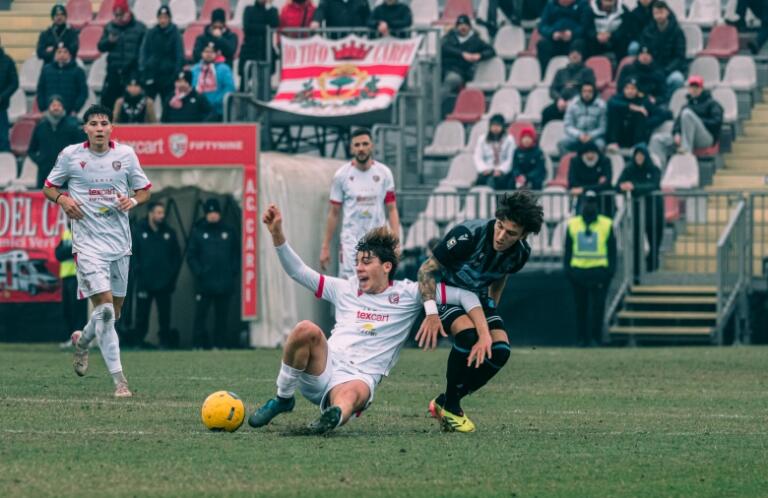 Puletto (a sinistra) e Cecotti (al centro) durante Carpi-SPAL | Foto Nicolò Farina