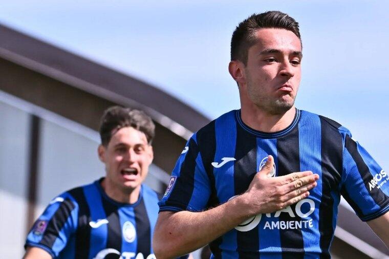 Un'esultanza di Vanja Vlahovic, attaccante dell'Atalanta U23 e capocannoniere del Girone A | Foto Facebook Lega Pro