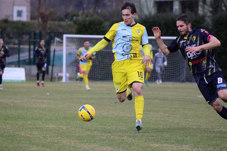 Alberto Lunghi in azione con la maglia dell'Arzignano | Foto Facebook FC Arzignano Valchiampo