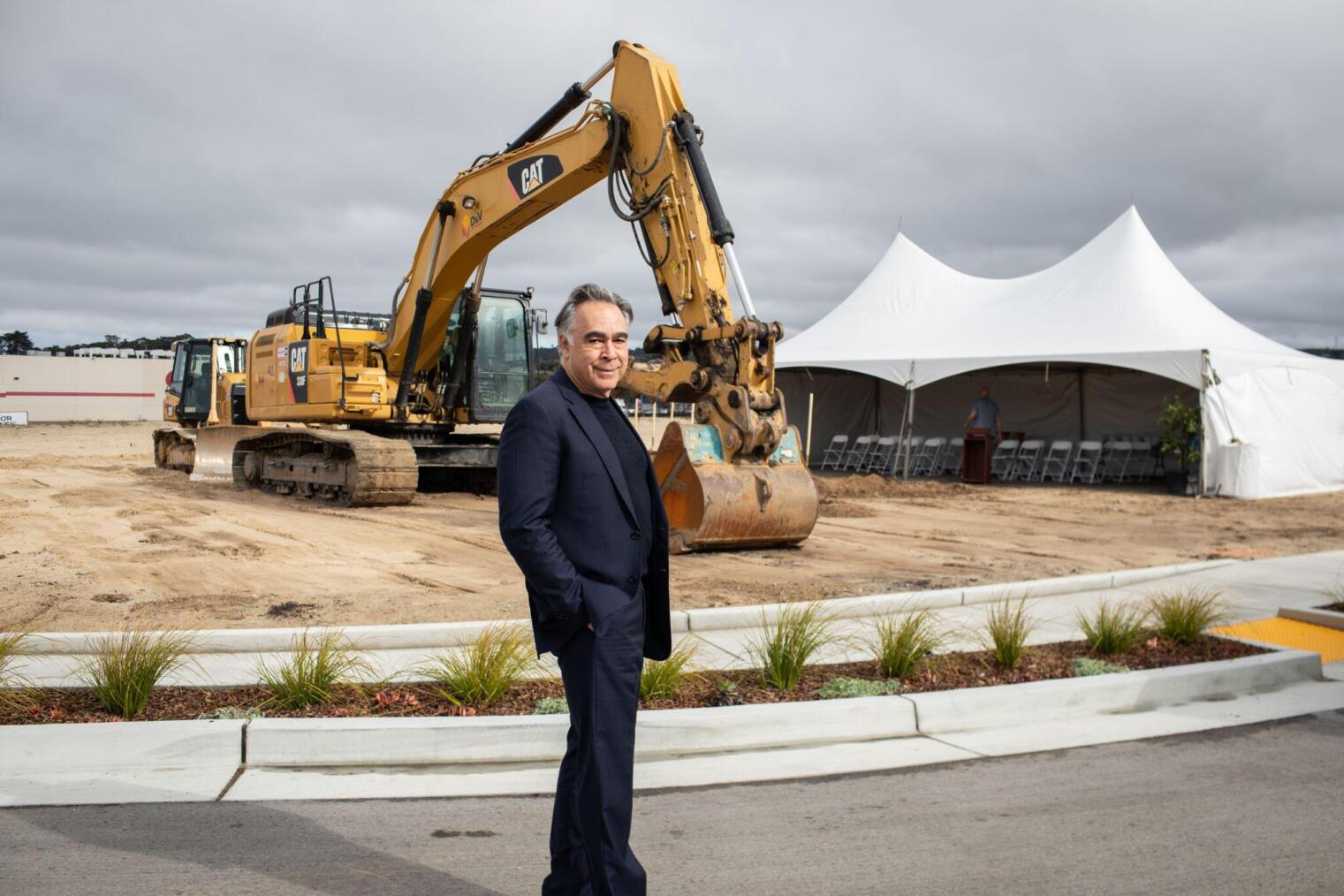 Ebbie Khan Nakhjavani, ceo di EKN Development Group